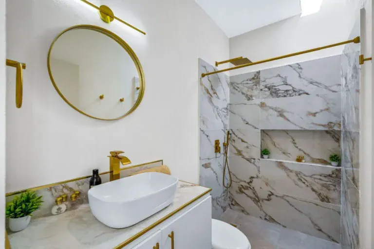 Casas Angel & Angelito, bathroom with a marble shower and a vessel sink, San Miguel de Allende