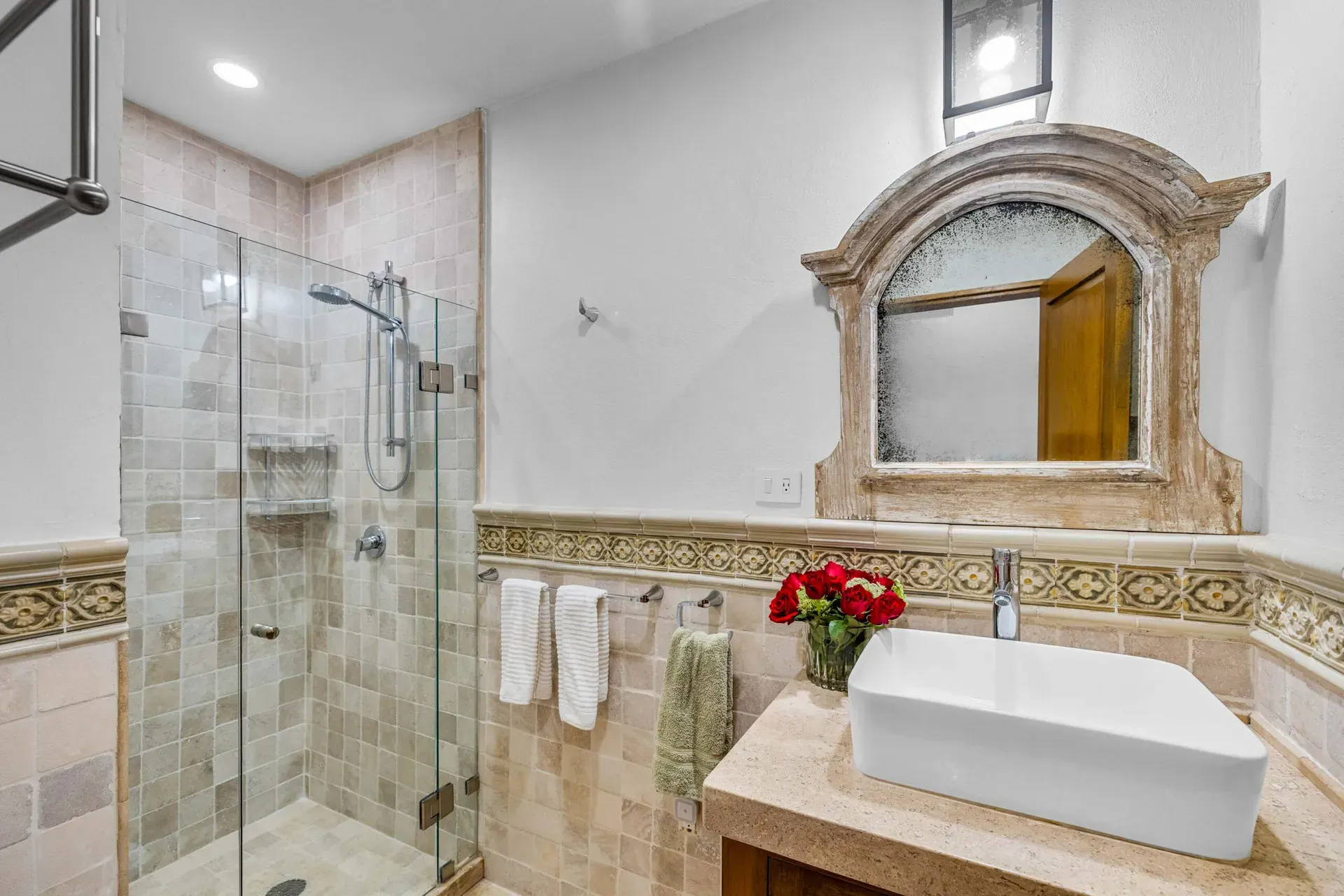 Casa Paradise, bathroom with a tiled shower and a vessel sink, San Miguel de Allende