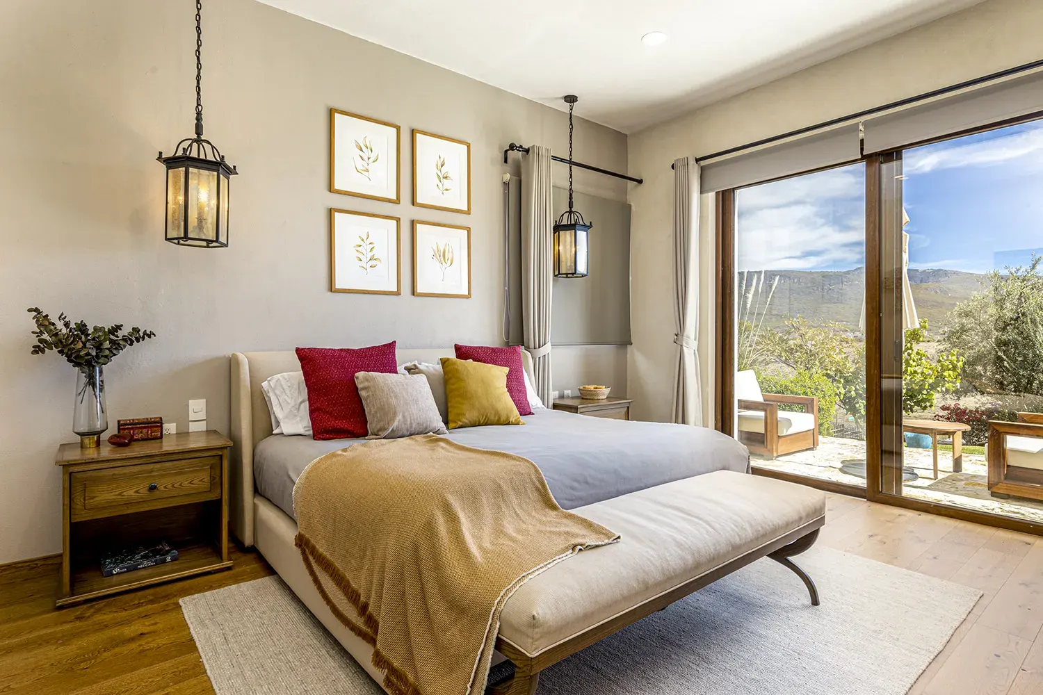 Mañanitas Residence, bedroom with a sliding glass door to the terrace, San Miguel de Allende