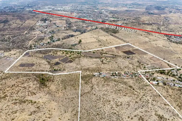 Rancho Guadalupe, aerial view of the outlined parcel with the road to Alcocer marked in red, San Miguel de Allende