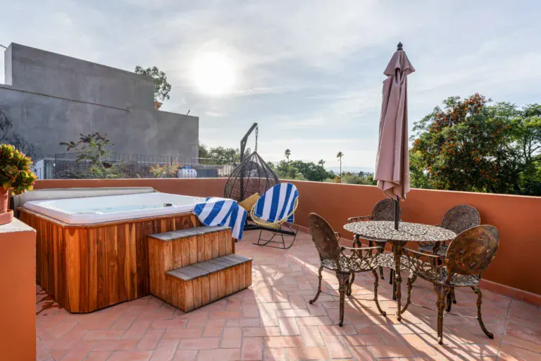 Villa Van Gogh, rooftop terrace with a hot tub and a bistro table, San Miguel de Allende